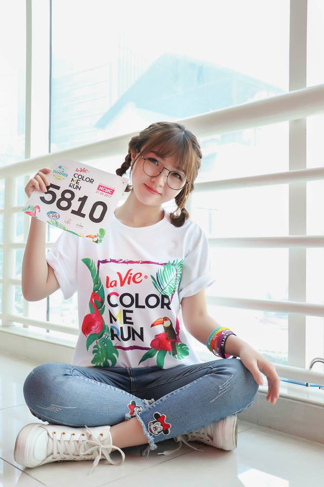 Tìm hot girl ở đâu xa khi giới streamer cũng có những cô nàng xinh hết phần người khác